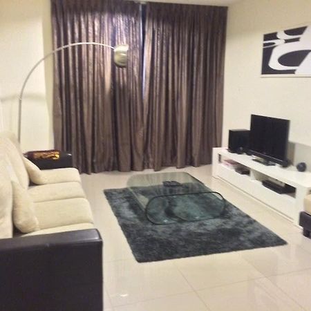 Kl Service Suite At Taragon Kuala Lumpur Esterno foto