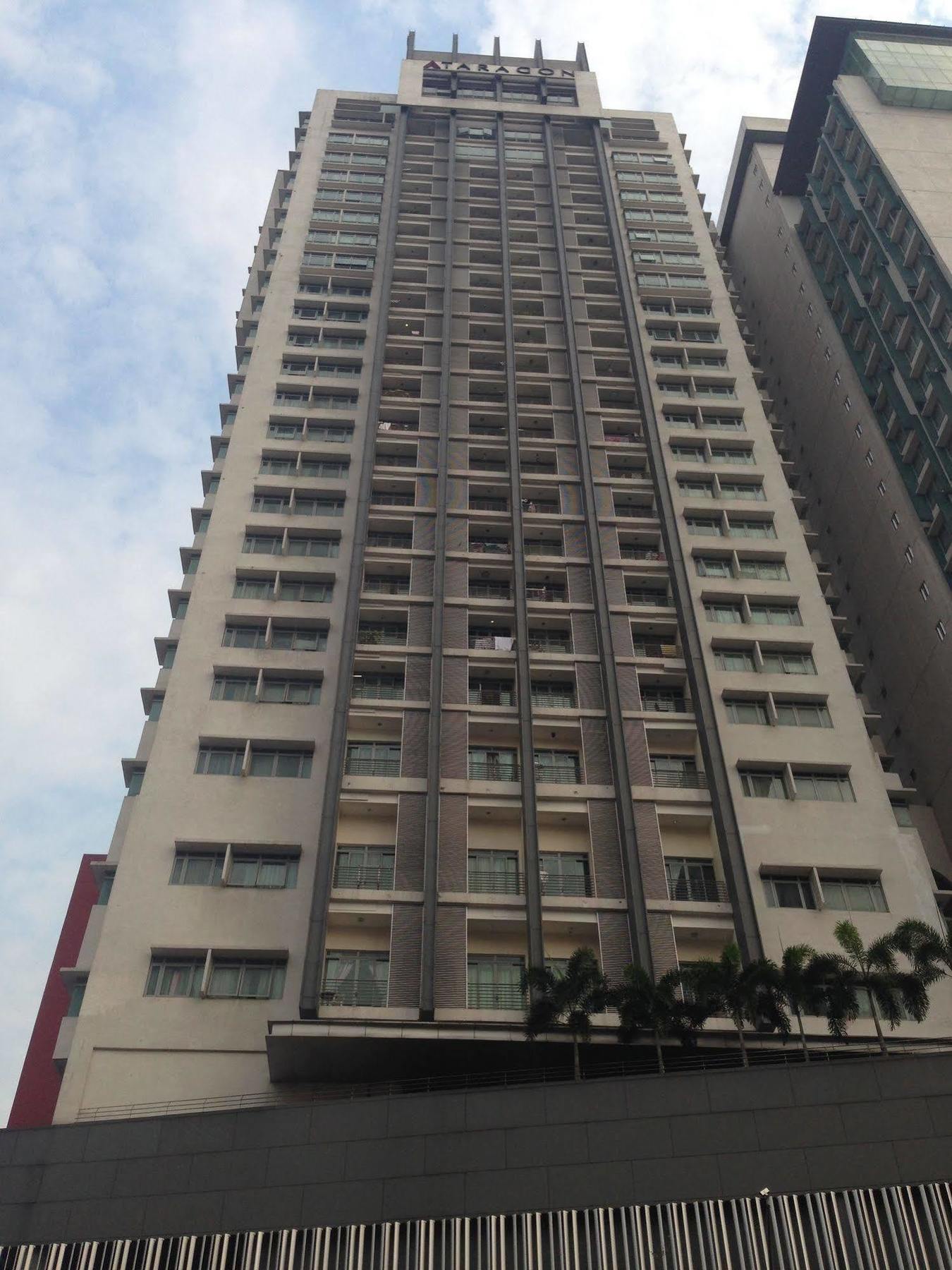 Kl Service Suite At Taragon Kuala Lumpur Esterno foto